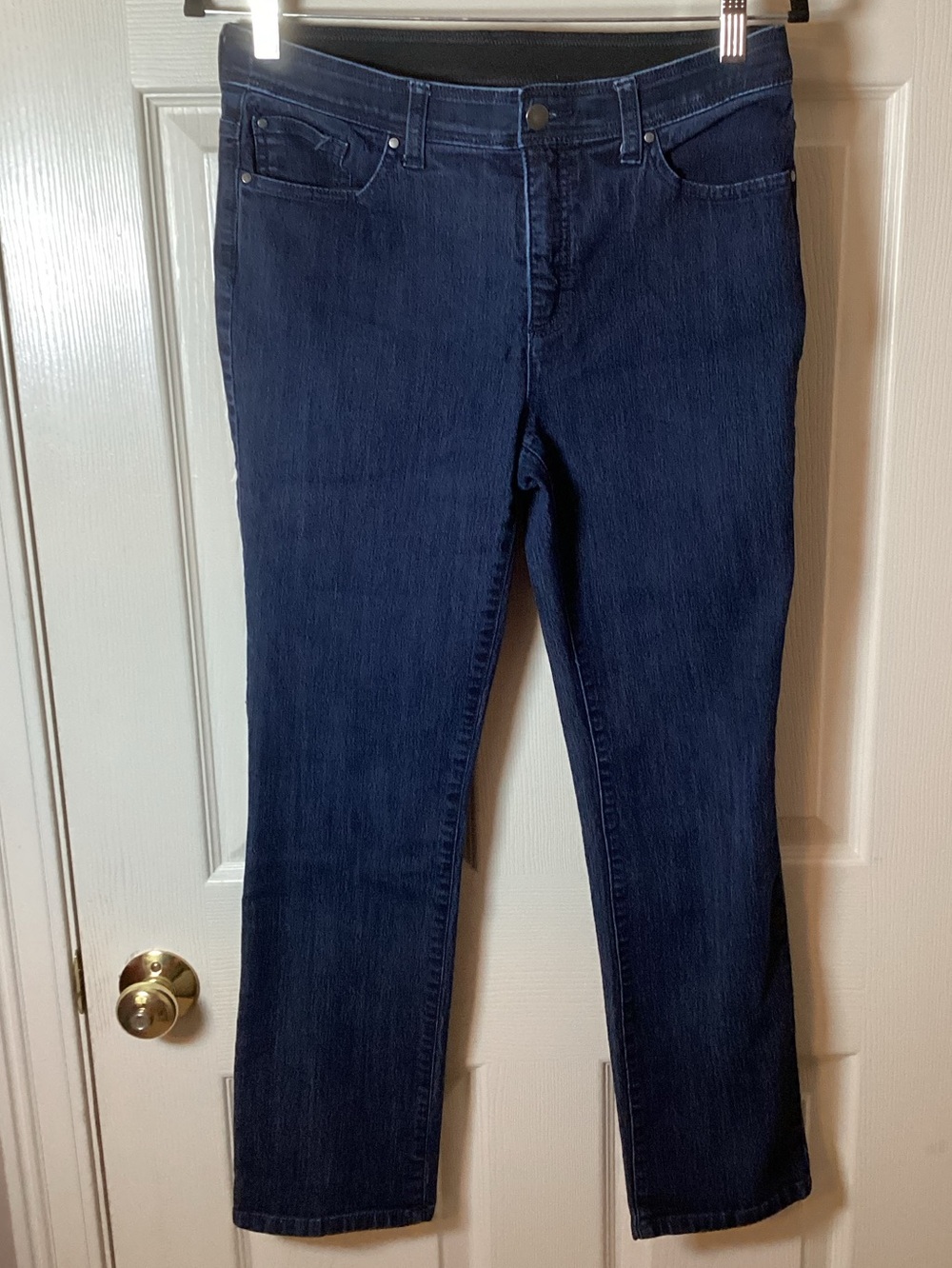Chico's Fabulously Slimming Straight Leg Blue Jeans - Chico’s 0.5 Short / US6